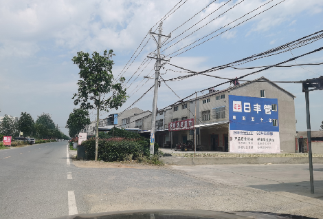 嵩县如何能保证墙体广告的醒目性？