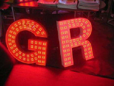 嵩县LED发光字常见的安装误区。